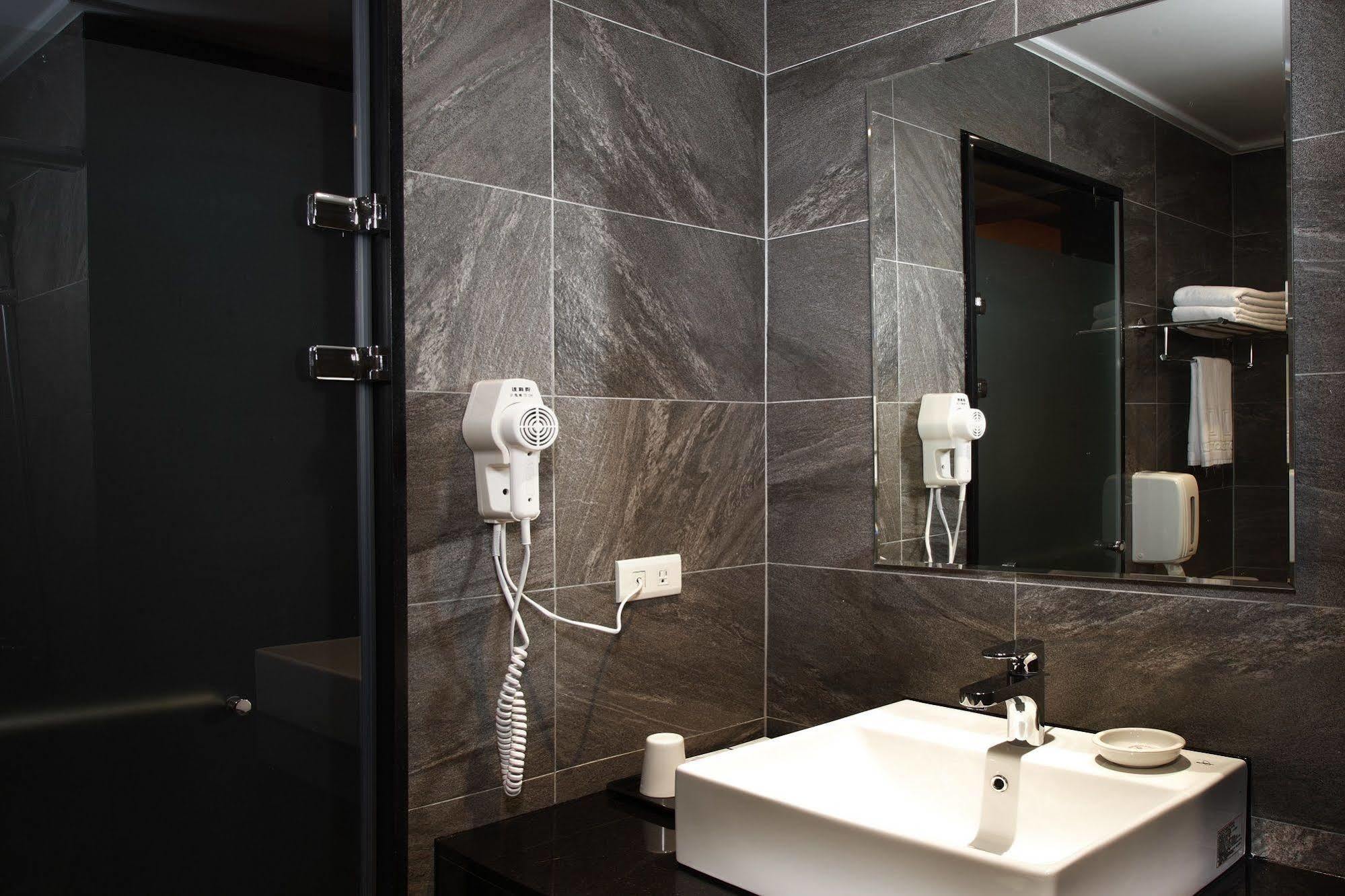 Grace Hotel Тайбей Екстер'єр фото